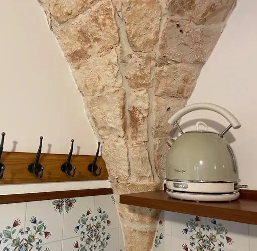 Longo Stone House